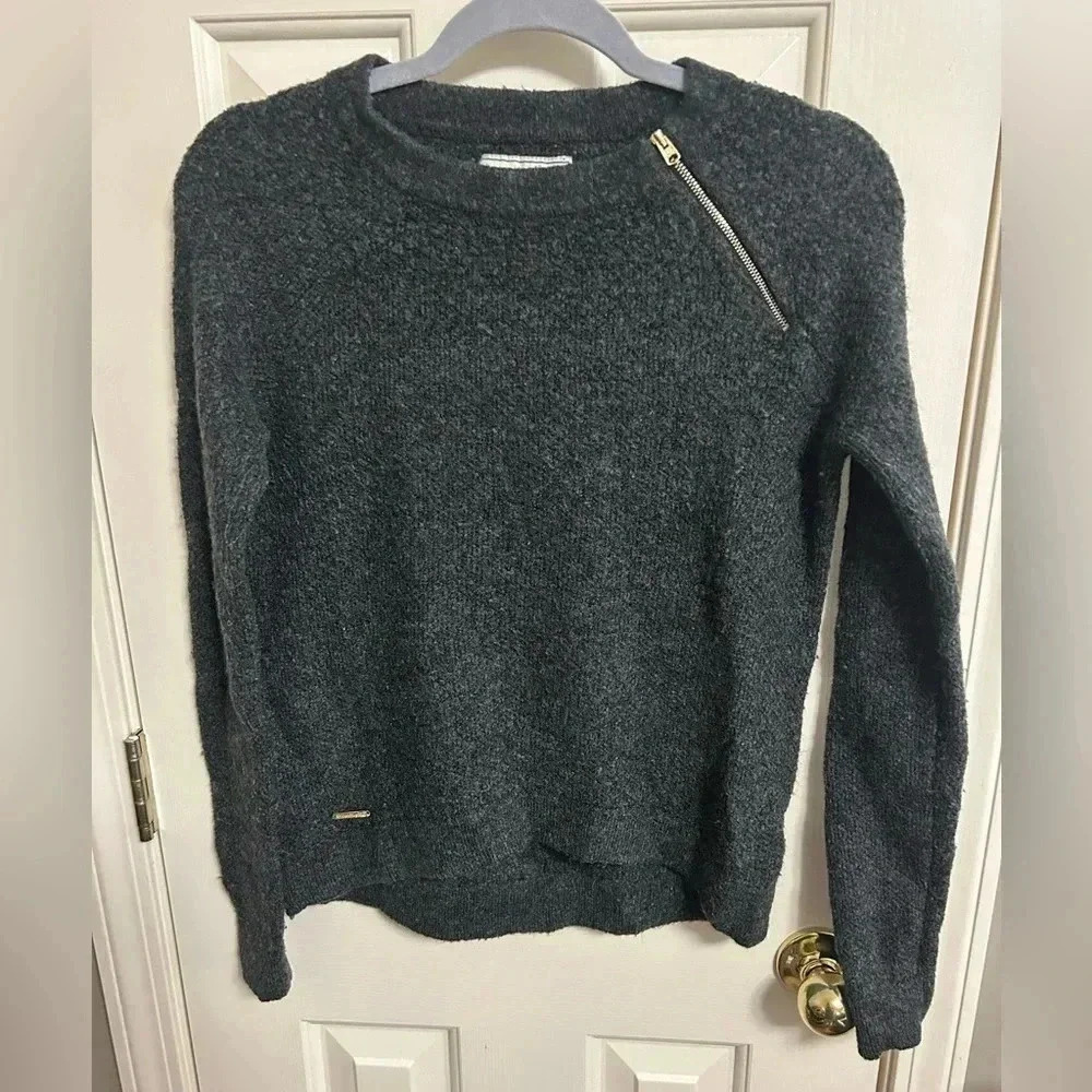 Abercrombie & Fitch Womens Sweater Gray Gold Zipper Logo Detail Size XS